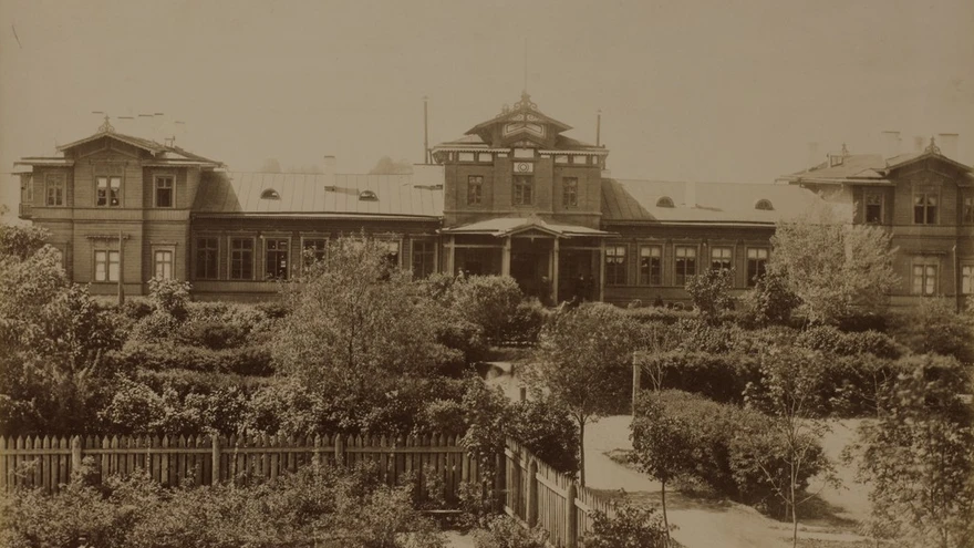 Pildil Tartu raudteejaam aastal 1889. 