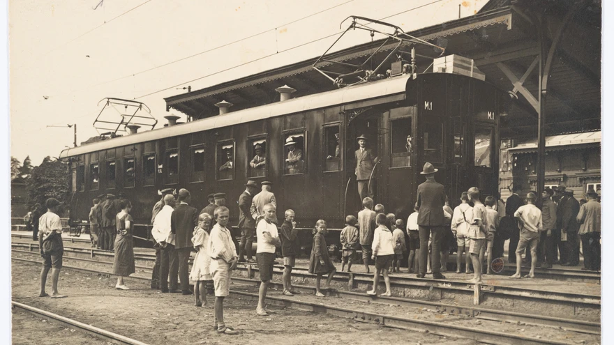 1924. aastal avatud Tallinn-Pääsküla oli siinse regiooni esimene elektrifitseeritud raudteelõik.