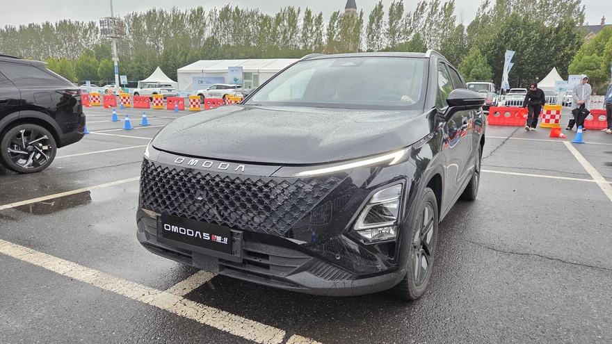 Omoda 5