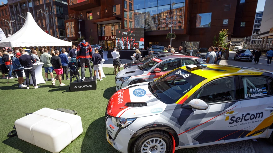 Rally Estonia tutvustas oma plaane Tallinnas Rotermanni kvartali keskväljakul.