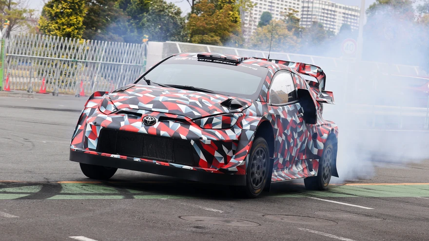 Uutel Rally1 autodel (pildil Toyota GR Yaris) on kasutusel hübriidsüsteem, mille elektrimootorist saab kuni 134 hj lisavõimsust.