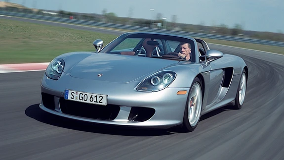 Kahekordne autoralli maailmameister Walter Röhrl täitis Carrera GT juures mitte üksnes reklaaminäo vaid ka arendaja rolli.