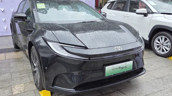 Elektriautot Toyota bZ5 toodab FAW Toyota spetsiaalselt Hiina turu tarbeks.
