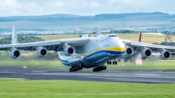 An-225 tegi vedusid, milleks vaid tema võimeline oli.
