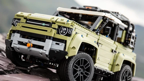 Lego klotsidest Land Rover Defender.