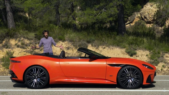 Aston Martin DBS Superleggera Volante.