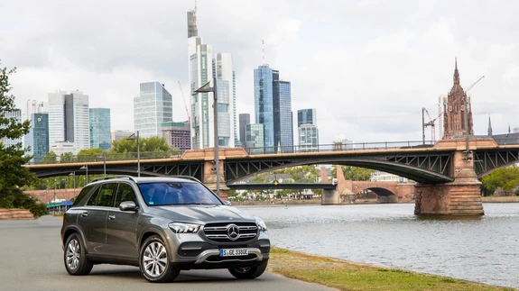 Mercedes GLE pistikhübriid.