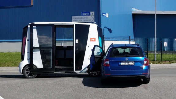 Tallinnaski on esimene liiklusõnnetus isesõitva sõidukiga aset leidnud.