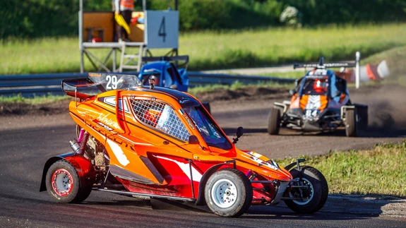 Joosep Ralf Nõgene alustas populaarses krosskartide sarjas hooaega võidukalt.