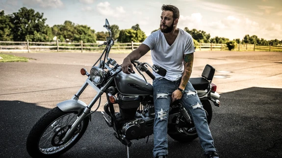 Tätoveering seab juhilubade taotlemisele täiendava takistuse.