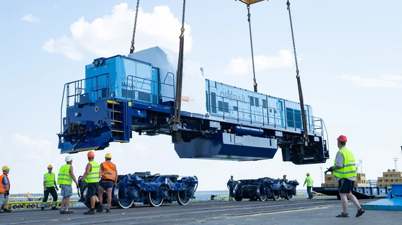 C30-M veduri Jakobi laadimine laevale.