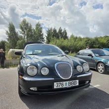 Märkamatult on youngtimerite sekka jõudnud ka Jaguar S-Type