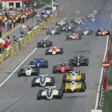 1980te aastate esimesel poolel olid märksõnadeks maaefekt ja turbomootorid. Pildil start 1982. aasta Austria etapile.