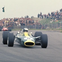 Lotus oli 1960tel aastatel üks innovaatilisemaid tiime – pildil Cosworthi V8-mootoriga Lotus 49 debüüt 1967. aastal, roolis Jim Clark.