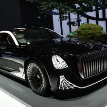 Hongqi (tõlkes punalipp) luksusautodega armastavad sõita Hiina partei- ja valitsusametnikud. Tänane ideeauto L-Concept peaks sealsete parteikomiteede ette jõudma kahe aasta möödudes.