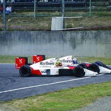 Legendaarsete sõitjate Alain Prosti ja Ayrton Senna duellide üks enim tähelepanu pälvinud intsidente oli 1989. aastal Jaapanis juhtunud avarii.