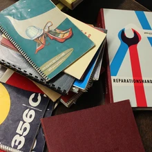 Teadmiste hankimine on kulukas: erialakirjandus on äärmiselt vajalik, ent tuleb arvestada, et heas korras kasutusjuhend või remondikäsiraamat võib maksta mitu tuhat eurot.